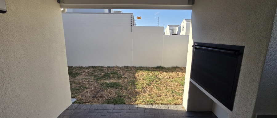 To Let 3 Bedroom Property for Rent in Jakarandas Western Cape